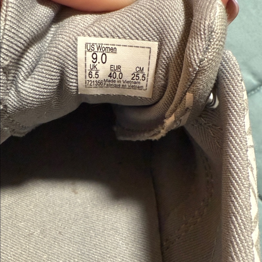 Vans Gray Logo Slip-On Shoes - Picture 3 of 4